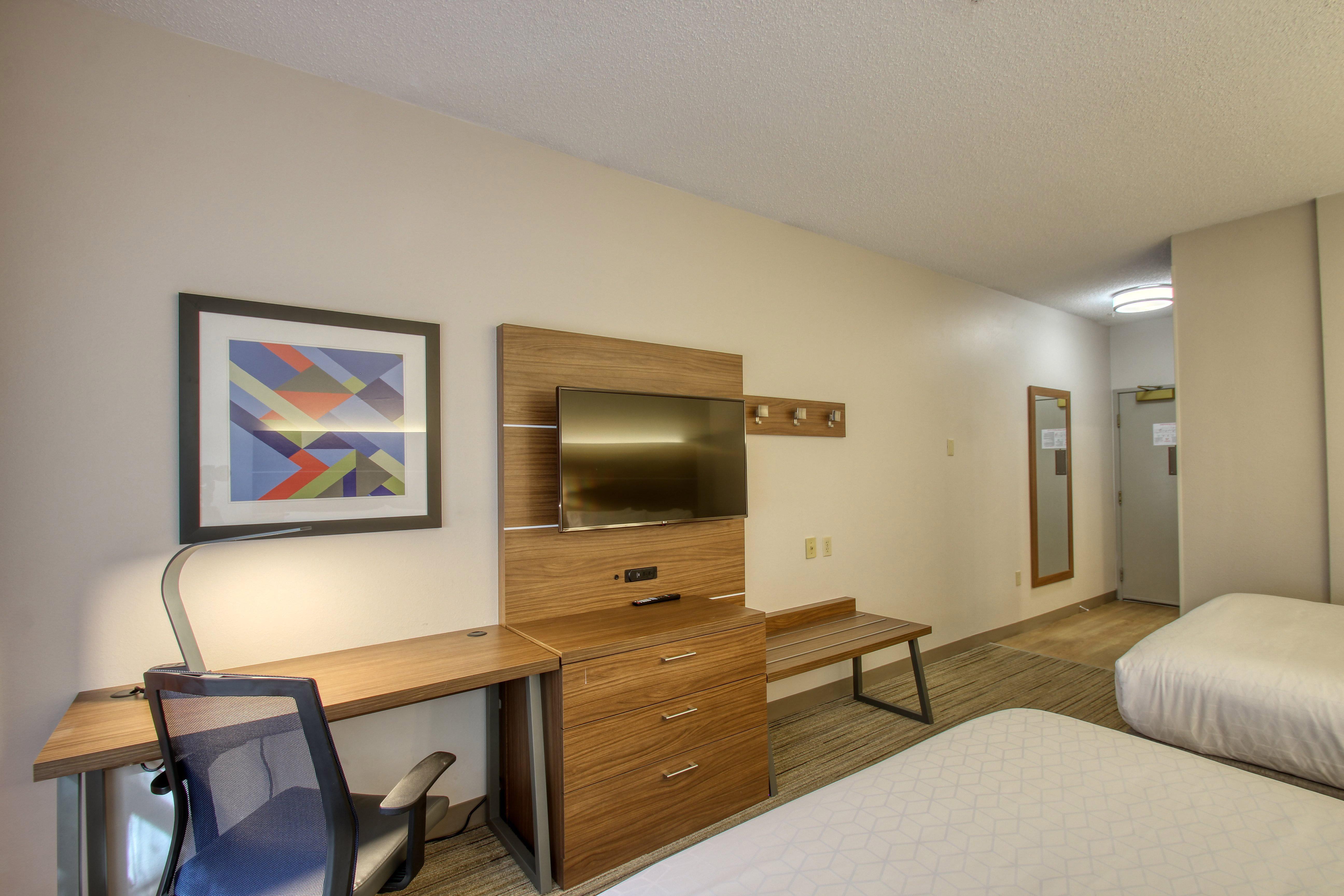 Holiday Inn Express Hotel & Suites Oshkosh - State Route 41 By Ihg Екстер'єр фото