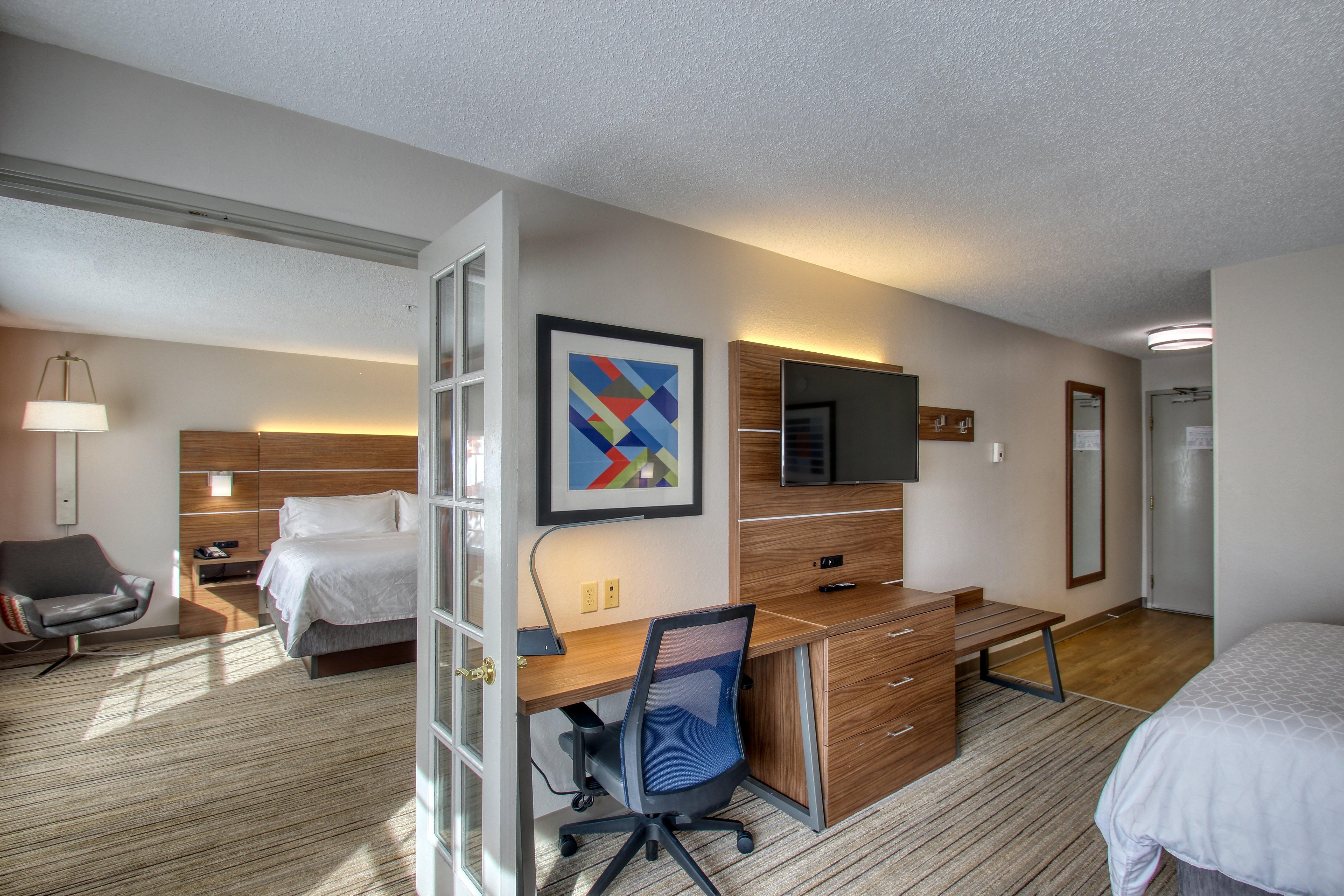 Holiday Inn Express Hotel & Suites Oshkosh - State Route 41 By Ihg Екстер'єр фото
