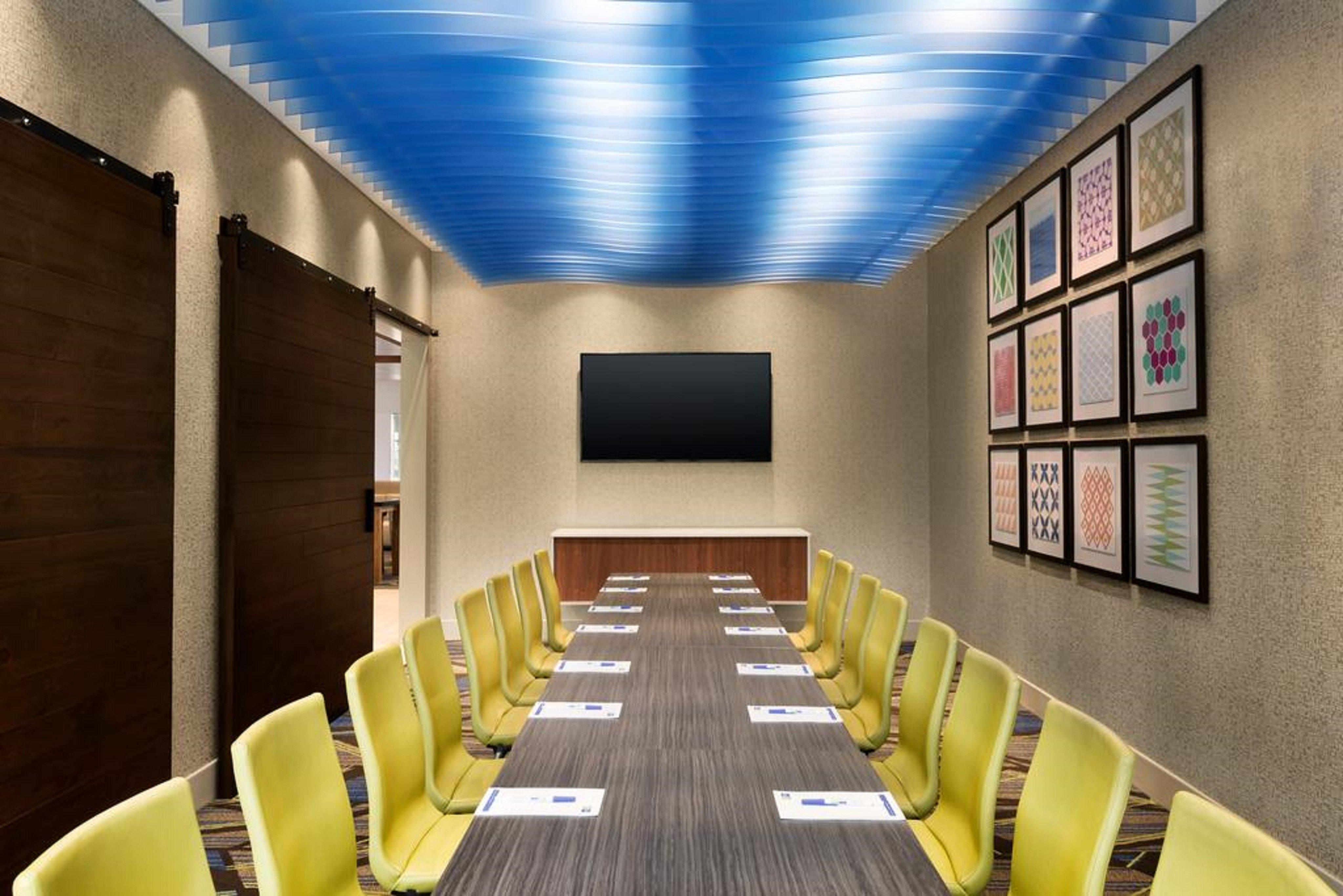 Holiday Inn Express Hotel & Suites Oshkosh - State Route 41 By Ihg Екстер'єр фото