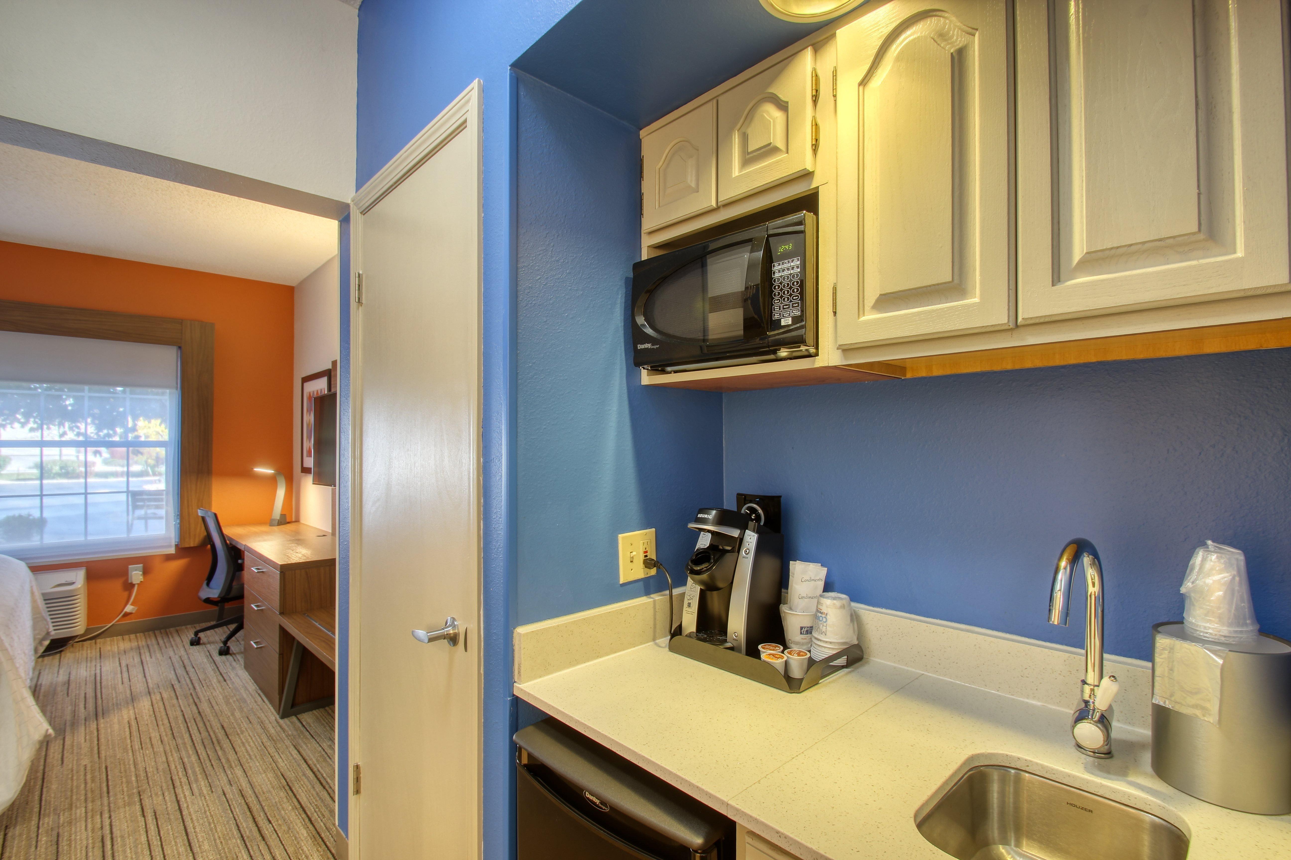 Holiday Inn Express Hotel & Suites Oshkosh - State Route 41 By Ihg Екстер'єр фото